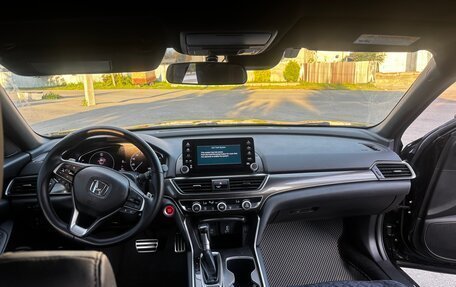 Honda Accord IX рестайлинг, 2018 год, 2 299 000 рублей, 1 фотография