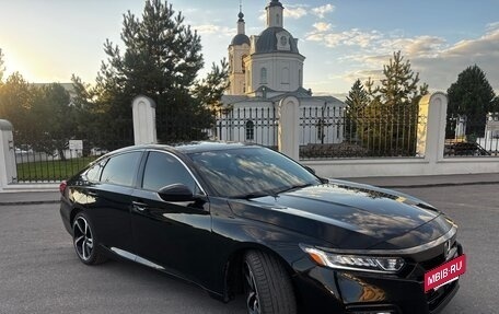 Honda Accord IX рестайлинг, 2018 год, 2 299 000 рублей, 8 фотография