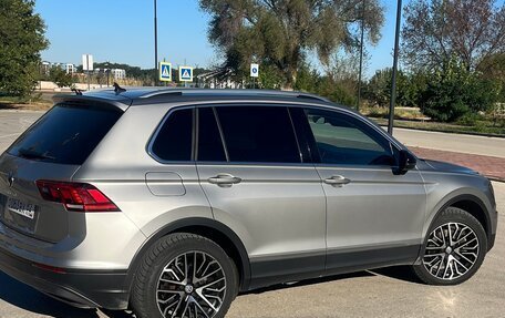 Volkswagen Tiguan II, 2018 год, 2 250 000 рублей, 3 фотография