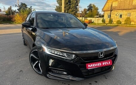 Honda Accord IX рестайлинг, 2018 год, 2 299 000 рублей, 15 фотография