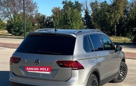 Volkswagen Tiguan II, 2018 год, 2 250 000 рублей, 2 фотография