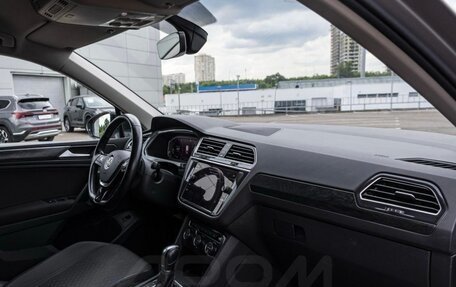 Volkswagen Tiguan II, 2018 год, 2 250 000 рублей, 10 фотография