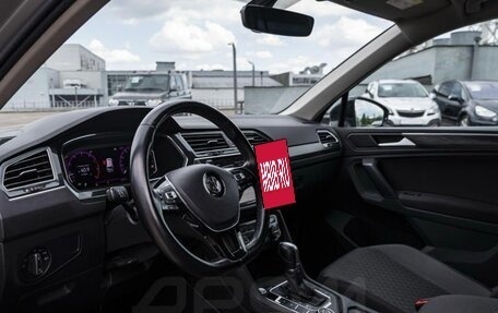 Volkswagen Tiguan II, 2018 год, 2 250 000 рублей, 8 фотография
