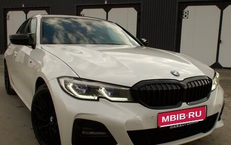 BMW 3 серия, 2019 год, 4 000 000 рублей, 2 фотография