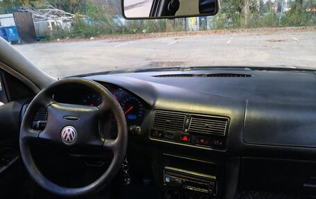 Volkswagen Golf IV, 2005 год, 310 000 рублей, 7 фотография