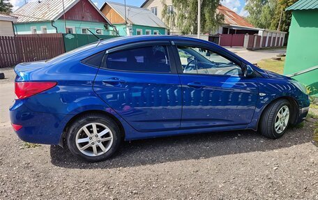 Hyundai Solaris II рестайлинг, 2013 год, 820 000 рублей, 3 фотография