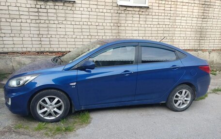 Hyundai Solaris II рестайлинг, 2013 год, 820 000 рублей, 6 фотография