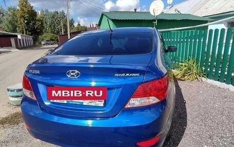 Hyundai Solaris II рестайлинг, 2013 год, 820 000 рублей, 2 фотография