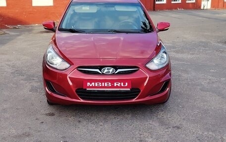 Hyundai Solaris II рестайлинг, 2013 год, 700 000 рублей, 3 фотография
