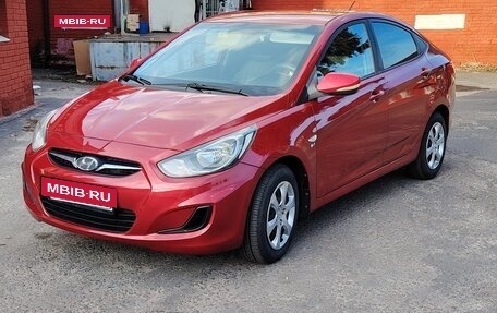 Hyundai Solaris II рестайлинг, 2013 год, 700 000 рублей, 2 фотография