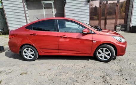 Hyundai Solaris II рестайлинг, 2013 год, 700 000 рублей, 18 фотография