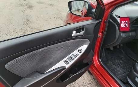 Hyundai Solaris II рестайлинг, 2013 год, 700 000 рублей, 19 фотография
