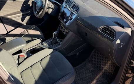 Volkswagen Tiguan II, 2018 год, 2 700 000 рублей, 6 фотография