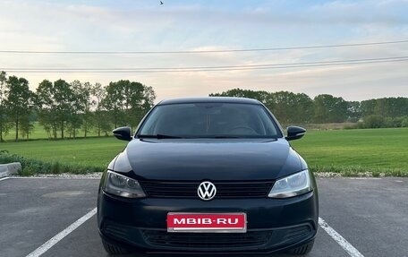 Volkswagen Jetta VI, 2013 год, 1 000 000 рублей, 1 фотография