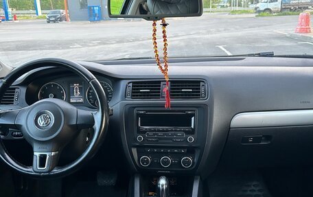 Volkswagen Jetta VI, 2013 год, 1 000 000 рублей, 9 фотография