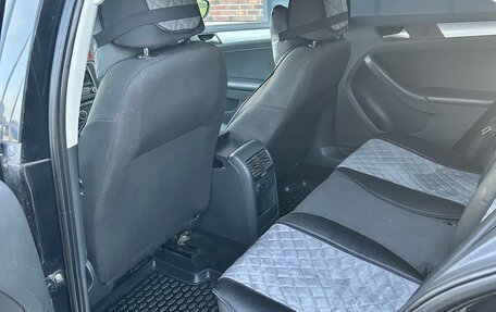 Volkswagen Jetta VI, 2013 год, 1 000 000 рублей, 8 фотография