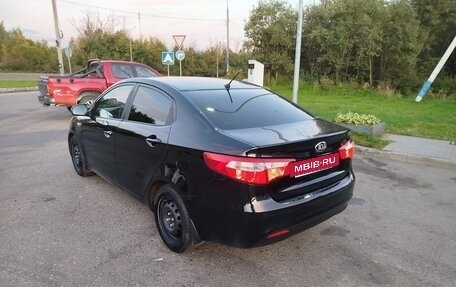 KIA Rio III рестайлинг, 2013 год, 900 000 рублей, 2 фотография