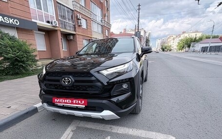 Toyota RAV4, 2024 год, 3 500 000 рублей, 2 фотография