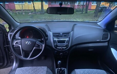 Hyundai Solaris II рестайлинг, 2016 год, 590 000 рублей, 5 фотография