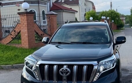 Toyota Land Cruiser Prado 150 рестайлинг 2, 2014 год, 4 500 000 рублей, 2 фотография