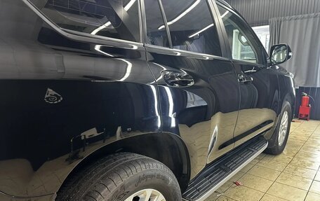 Toyota Land Cruiser Prado 150 рестайлинг 2, 2014 год, 4 500 000 рублей, 19 фотография