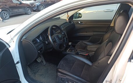 Skoda Superb III рестайлинг, 2012 год, 550 000 рублей, 2 фотография