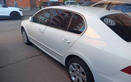 Skoda Superb III рестайлинг, 2012 год, 550 000 рублей, 1 фотография