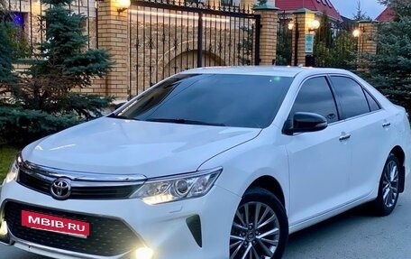 Toyota Camry, 2017 год, 1 650 000 рублей, 2 фотография