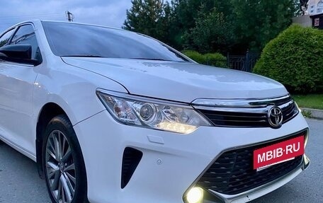 Toyota Camry, 2017 год, 1 650 000 рублей, 14 фотография