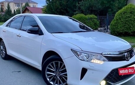 Toyota Camry, 2017 год, 1 650 000 рублей, 12 фотография