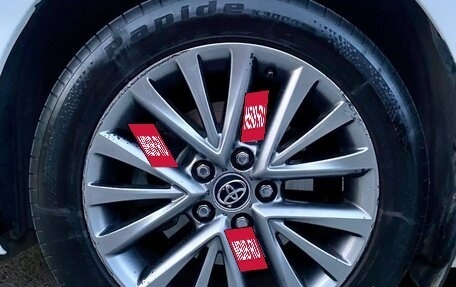Toyota Camry, 2017 год, 1 650 000 рублей, 19 фотография