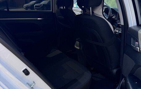 Hyundai Elantra VI рестайлинг, 2020 год, 1 690 000 рублей, 10 фотография