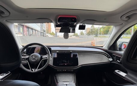 Mercedes-Benz E-Класс, 2024 год, 5 800 000 рублей, 22 фотография