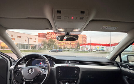 Volkswagen Passat B8 рестайлинг, 2018 год, 2 350 000 рублей, 13 фотография