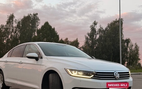 Volkswagen Passat B8 рестайлинг, 2018 год, 2 350 000 рублей, 8 фотография