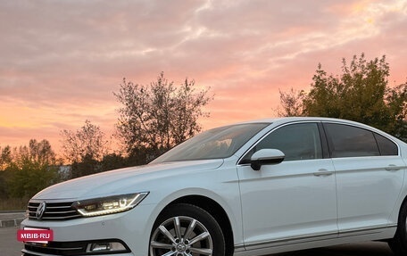Volkswagen Passat B8 рестайлинг, 2018 год, 2 350 000 рублей, 2 фотография