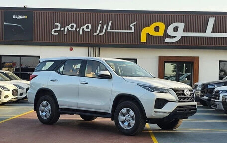 Toyota Fortuner II, 2026 год, 6 070 700 рублей, 2 фотография