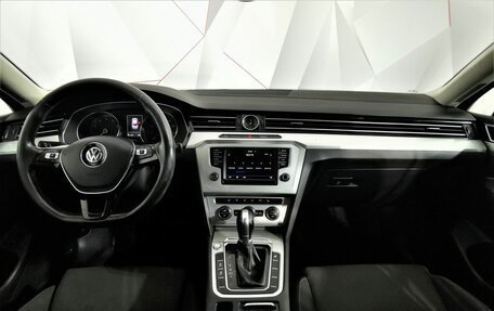 Volkswagen Passat B8 рестайлинг, 2016 год, 1 265 650 рублей, 13 фотография