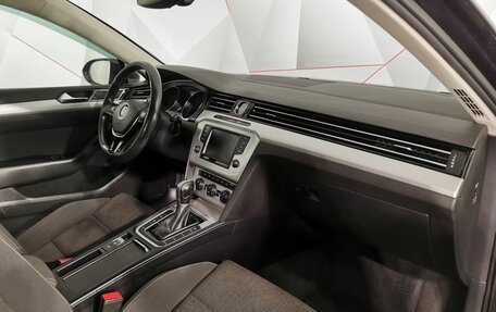 Volkswagen Passat B8 рестайлинг, 2016 год, 1 265 650 рублей, 12 фотография