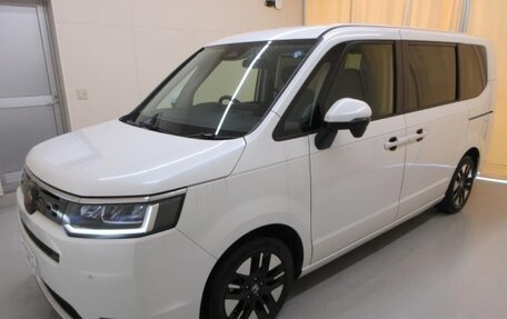 Honda Stepwgn, 2022 год, 2 168 000 рублей, 3 фотография
