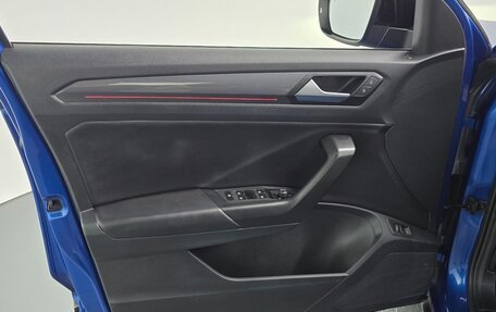 Volkswagen T-Roc I, 2021 год, 2 140 000 рублей, 8 фотография