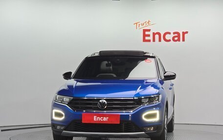 Volkswagen T-Roc I, 2021 год, 2 140 000 рублей, 3 фотография