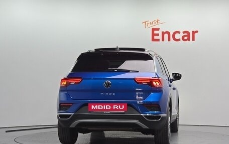 Volkswagen T-Roc I, 2021 год, 2 140 000 рублей, 5 фотография