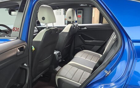 Volkswagen T-Roc I, 2021 год, 2 140 000 рублей, 23 фотография