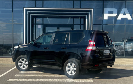 Toyota Land Cruiser Prado 150 рестайлинг 2, 2015 год, 2 948 000 рублей, 6 фотография