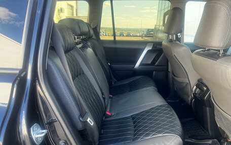 Toyota Land Cruiser Prado 150 рестайлинг 2, 2015 год, 2 948 000 рублей, 10 фотография