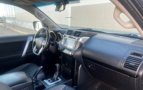 Toyota Land Cruiser Prado 150 рестайлинг 2, 2015 год, 2 948 000 рублей, 9 фотография