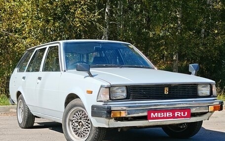 Toyota Corolla, 1982 год, 350 000 рублей, 1 фотография