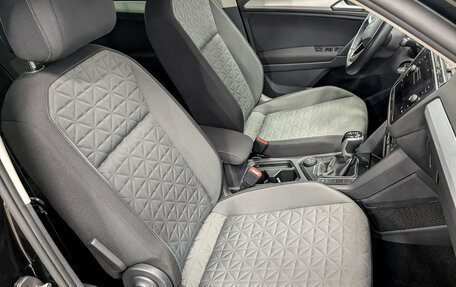 Volkswagen Tiguan II, 2021 год, 3 150 000 рублей, 24 фотография