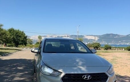 Hyundai Solaris II рестайлинг, 2018 год, 1 020 000 рублей, 3 фотография